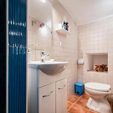 Lito Apartment *